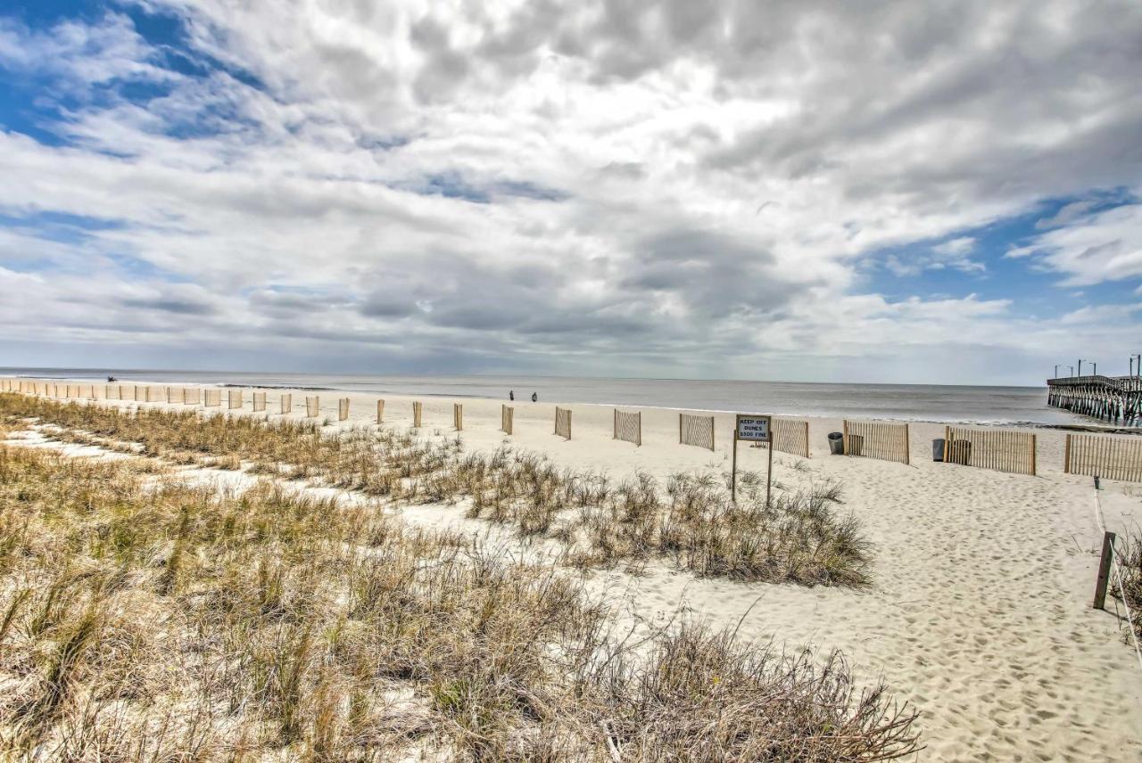 Coastal Oasis With Decks Walk To Holden Beach! 외부 사진